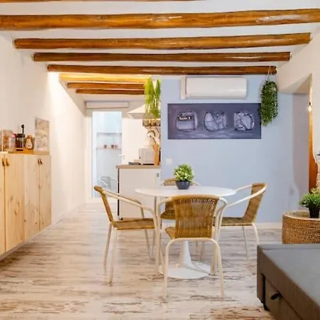 Petra -old With Terrace And Barbecue- Tarragona