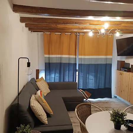 Apartment Petra -old With Terrace And Barbecue-